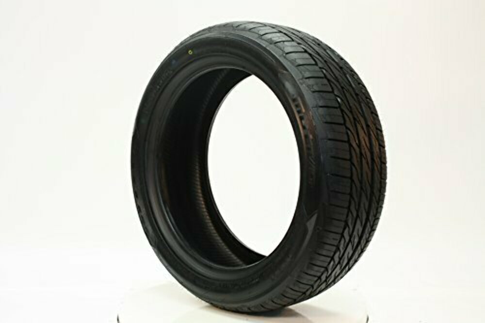 Nitto Motivo All-Season Touring Tire - 215/45-17